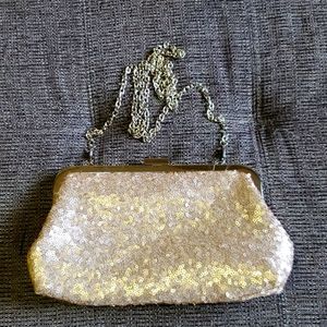 Clutch with optional shoulder strap chain